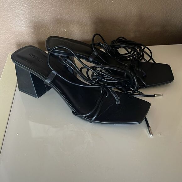 Forever 21 block heel thong lace up sandals size 9 - Picture 2 of 5